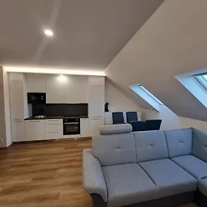 https://apartmn-moulis.karlovyvary-hotels.com