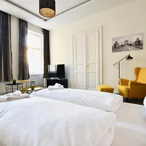 Appartamento Standard By Hi5 - Dessewffy 39, Budapest